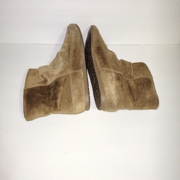Lucky Brand Flat Suede Fur lined ankle booties size 8 Pull On Tan color - Picture 6 of 11
